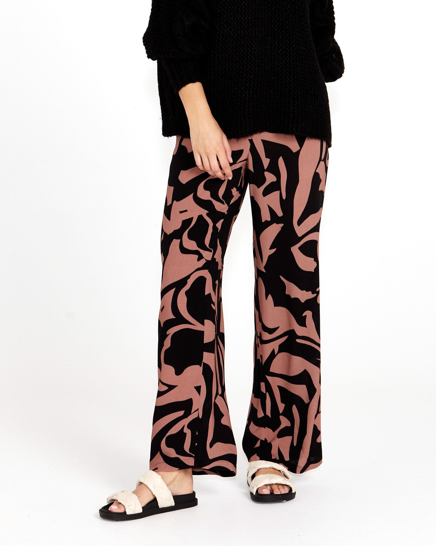 Joelle Pant - Abstract