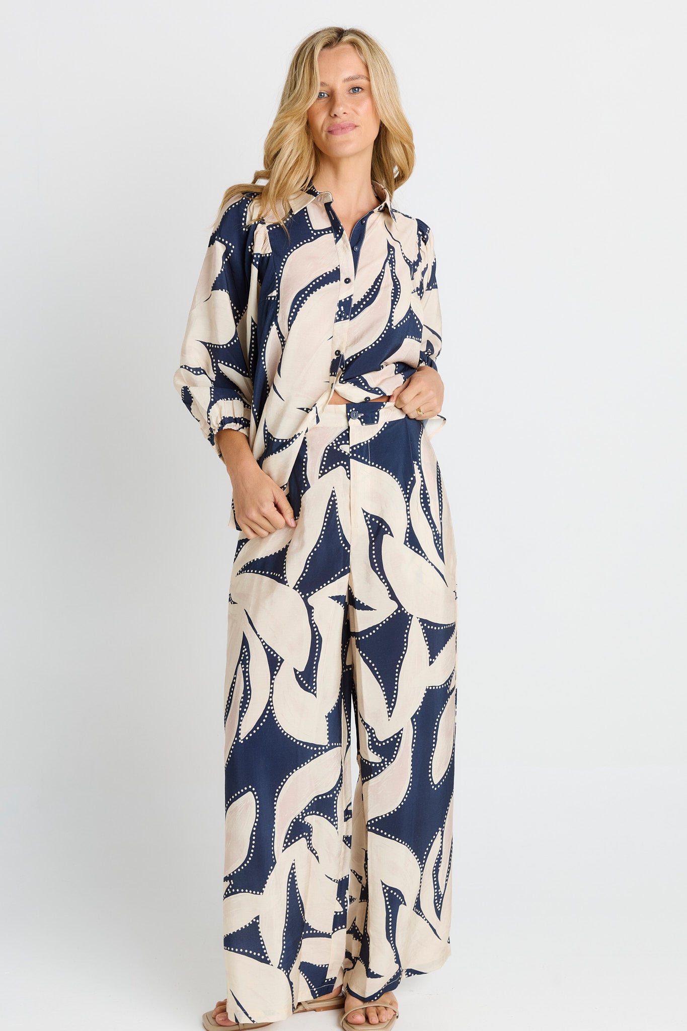 Zander Pants - Navy Floral Pant