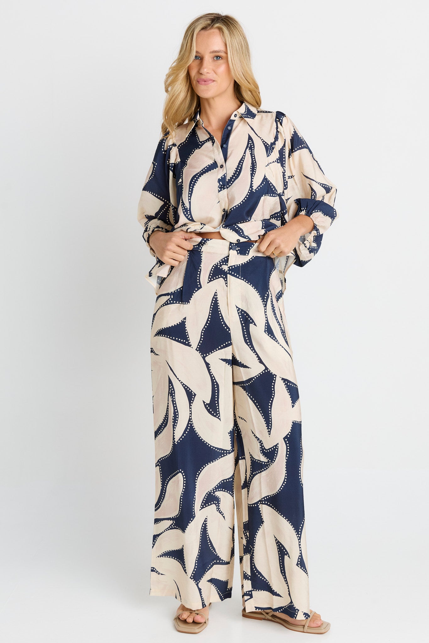 Zander Pants - Navy Floral Pant