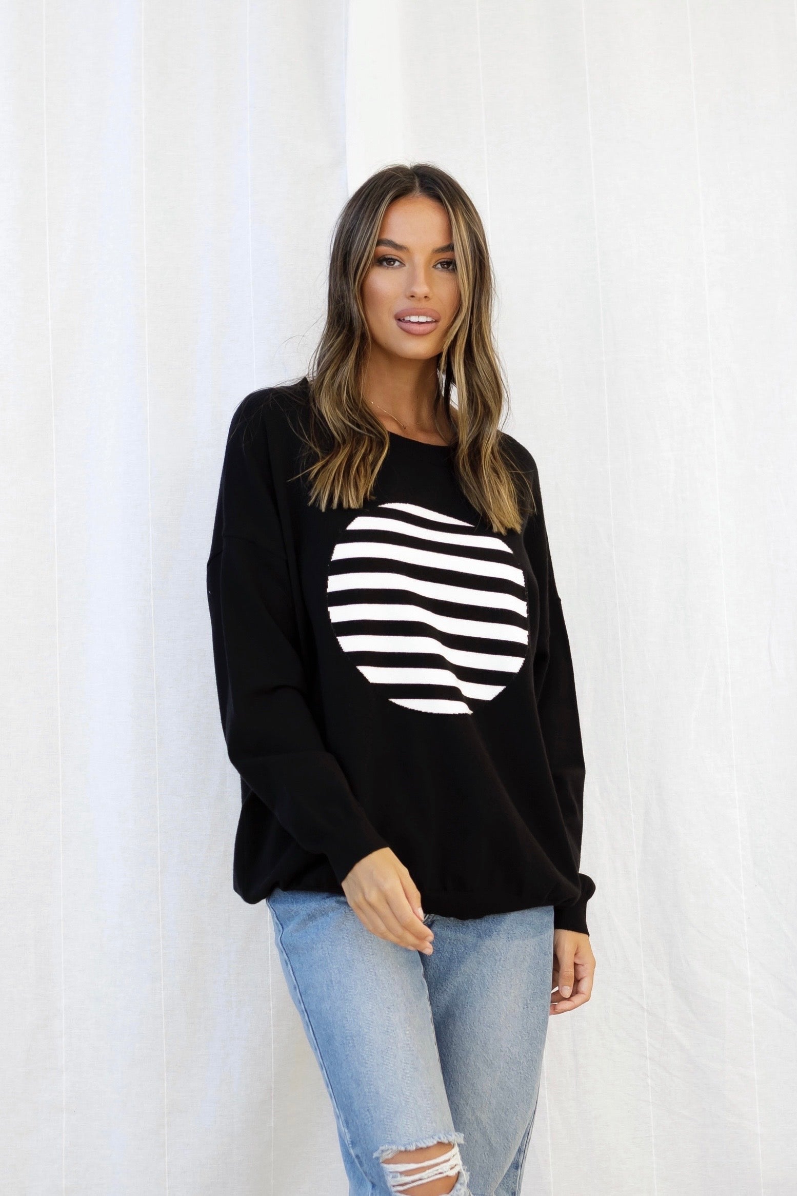 Apollo Circle Jumper - Black