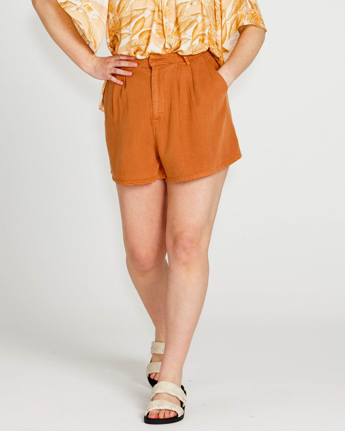 Zahlia High Waisted Short - Tan