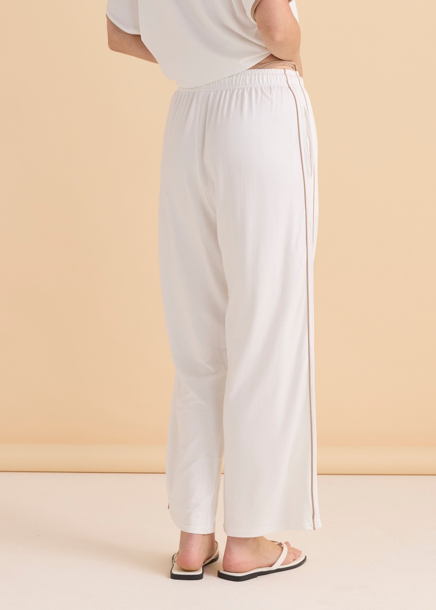 Evelyn Wide Leg Jogger - White/Beige