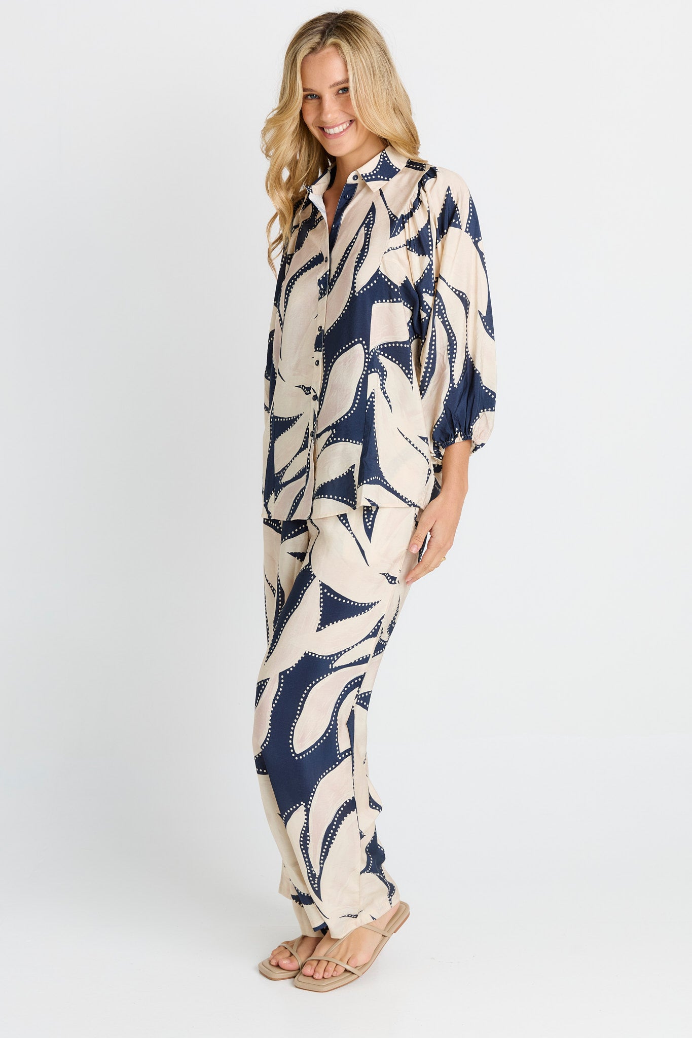 Zander Pants - Navy Floral Pant