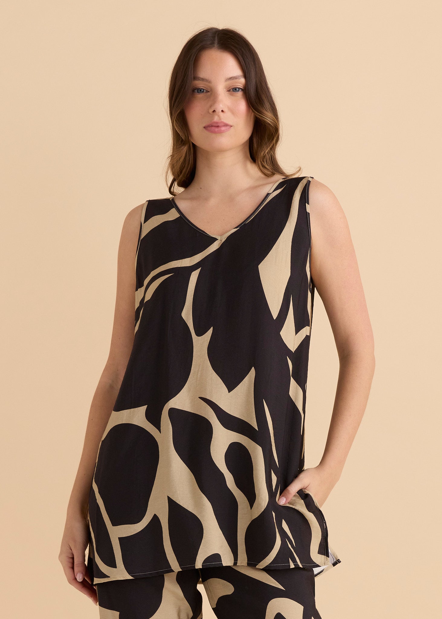Lana Tunic Tank - Monochrome Floral
