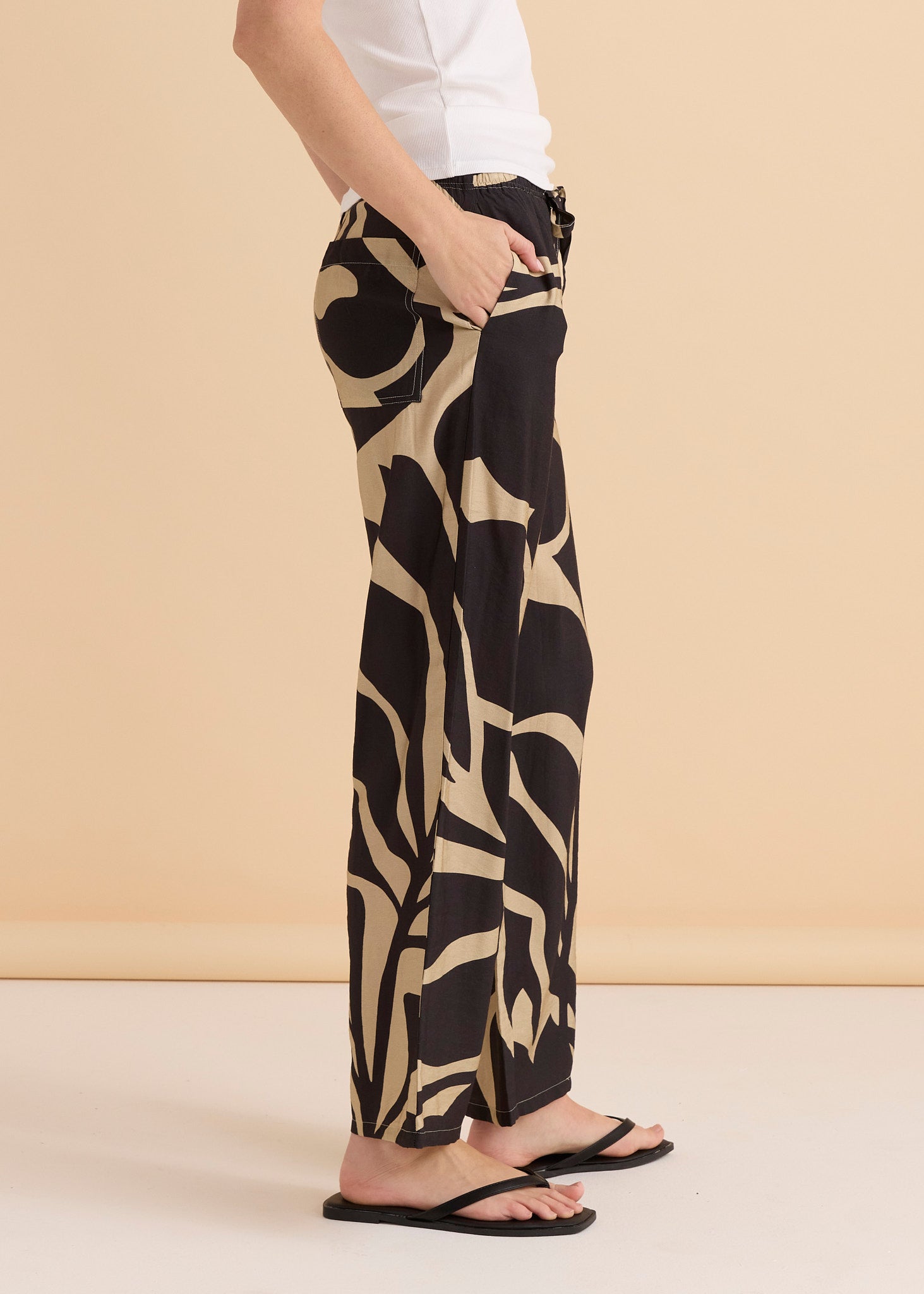 Sutton Relax Pants - Monochrome Floral