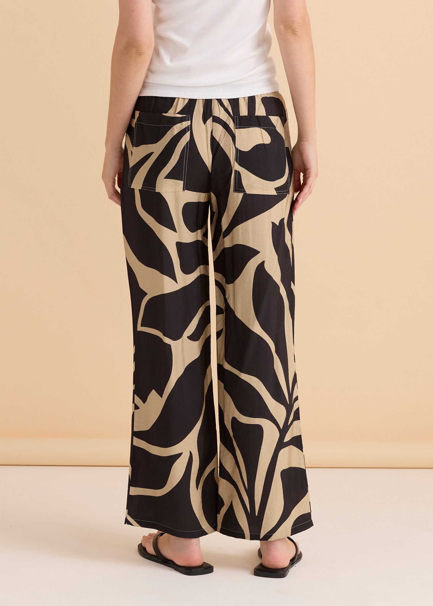 Sutton Relax Pants - Monochrome Floral