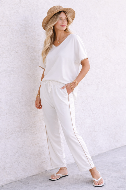 Clara Top – White/Beige Oversized V-Neck Tee