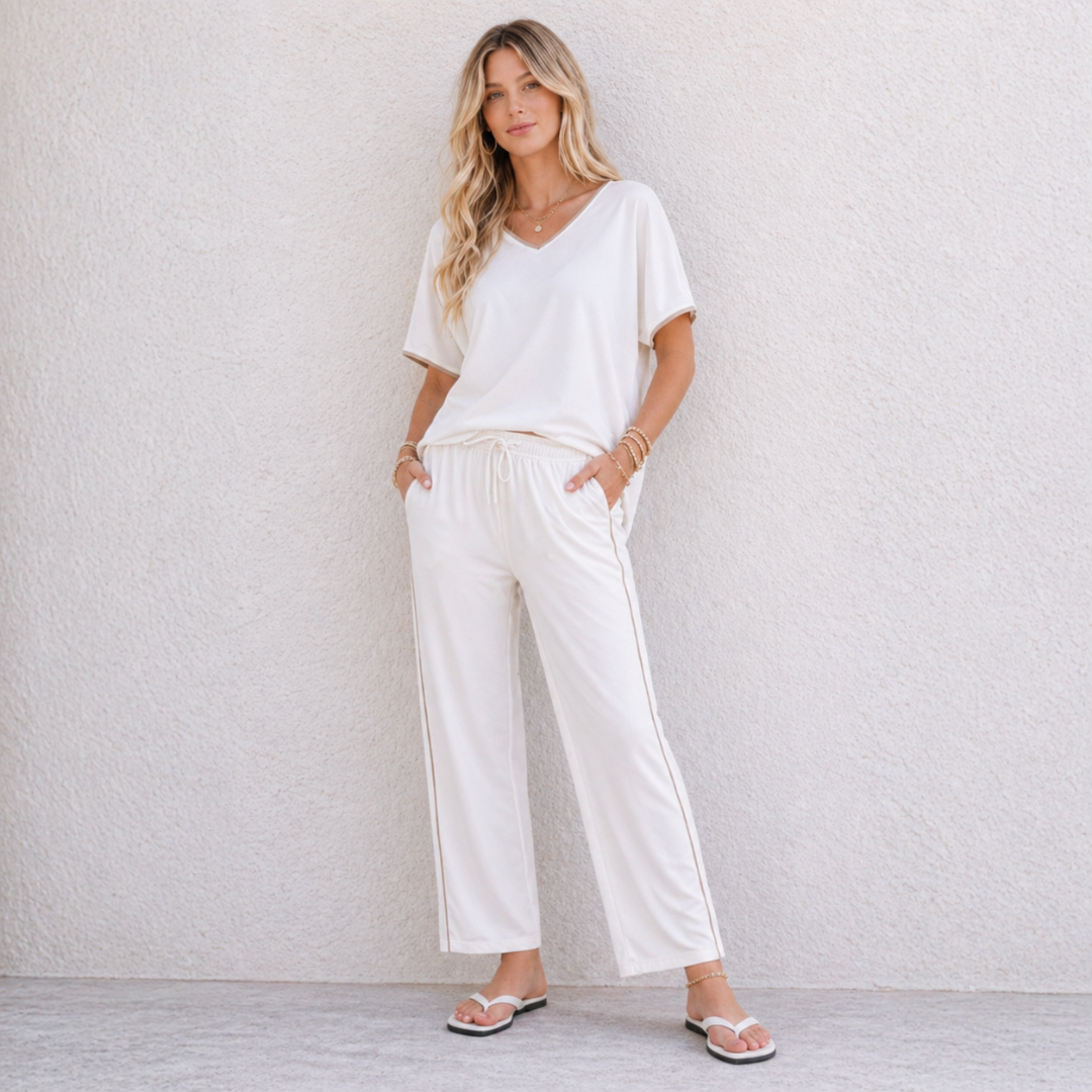 Clara Top – White/Beige Oversized V-Neck Tee