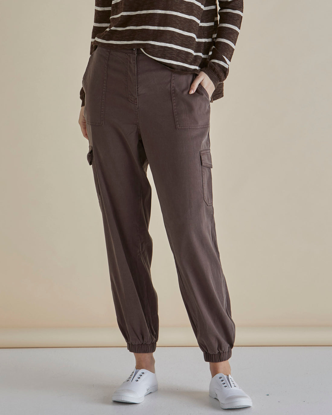 Lacey Lyocell Jogger - Brown