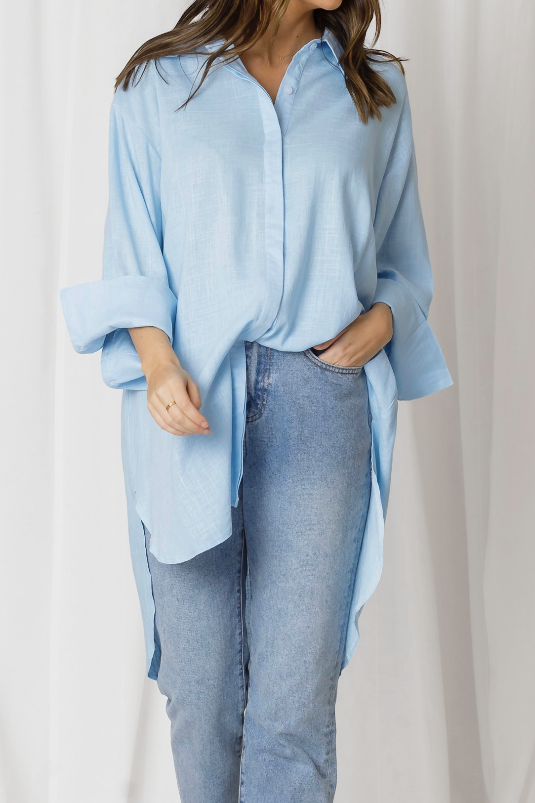 Nivara Essential Oversized Cuff Linen Shirt - Powder Blue
