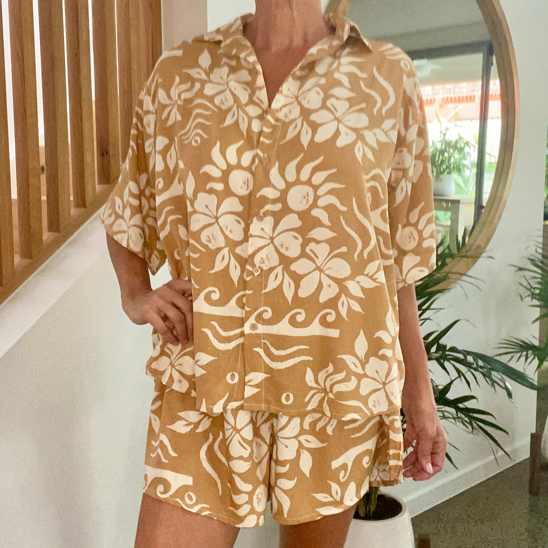 Macy Shirt - Tan Print