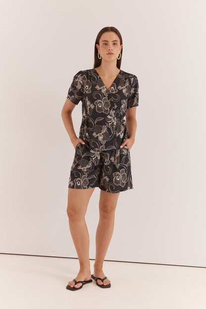 Maia Tailored Short - Snap Dragon Black