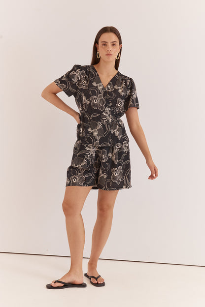 Maia Tailored Short - Snap Dragon Black