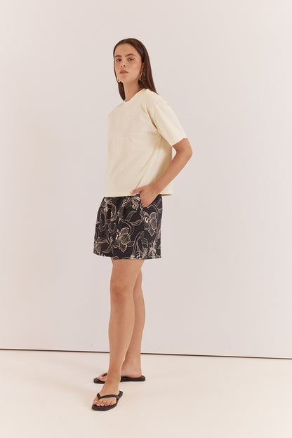 Maia Tailored Short - Snap Dragon Black