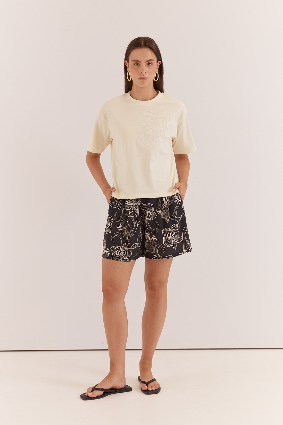 Maia Tailored Short - Snap Dragon Black