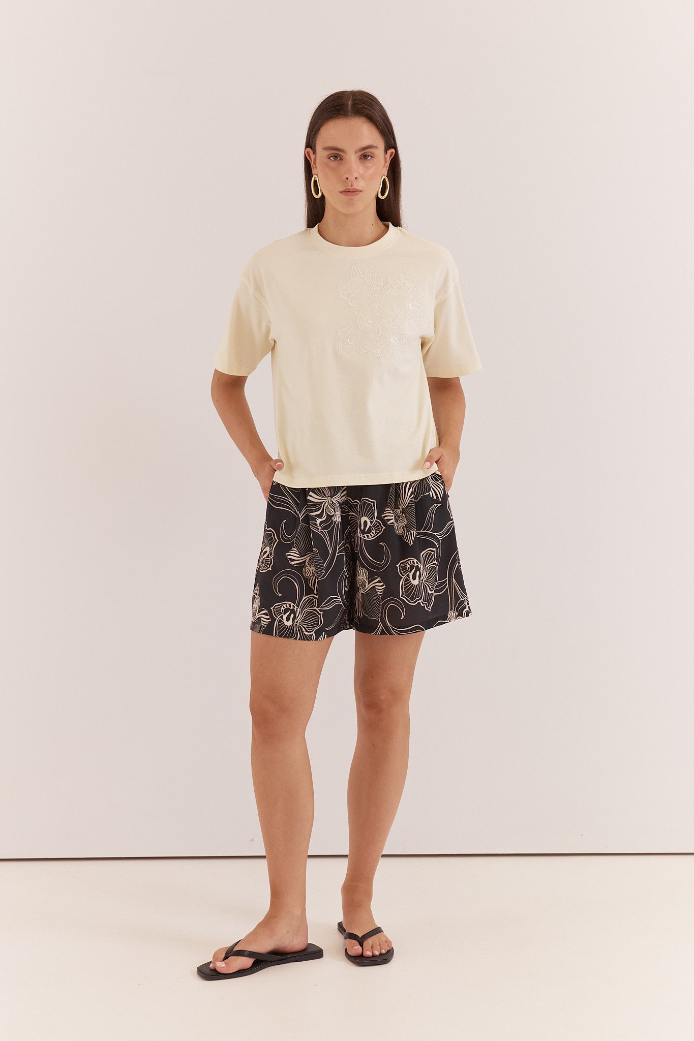 Maia Tailored Short - Snap Dragon Black